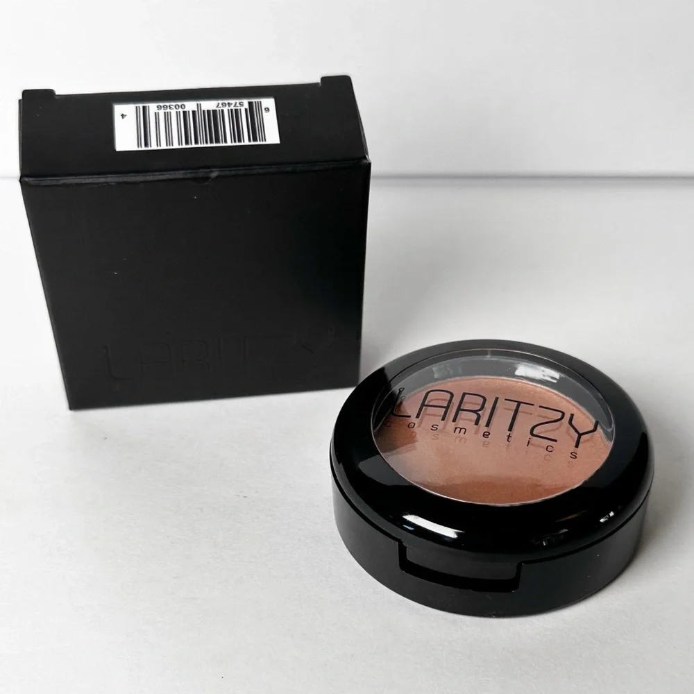 🎁 Laritzy Cosmetics Cream Highlighter in Shade: Virtue (True Gold) NIB